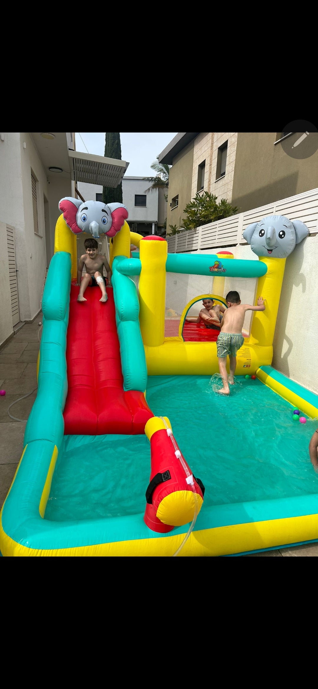 פארק המים פילים 4.23*מ2.86